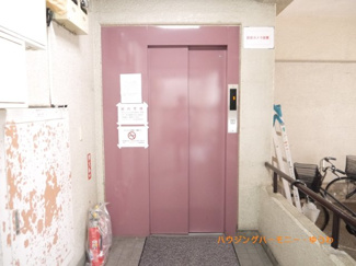 【その他共用部分】 | 勿論エレベーターが備え付けられています。
