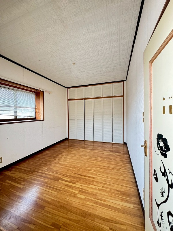 小城町上町貸戸建の洋室