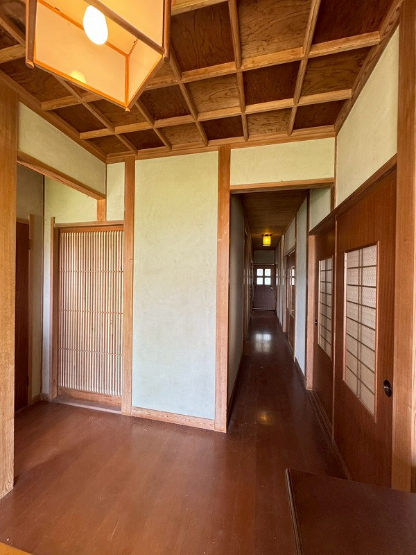 小城町上町貸戸建の玄関