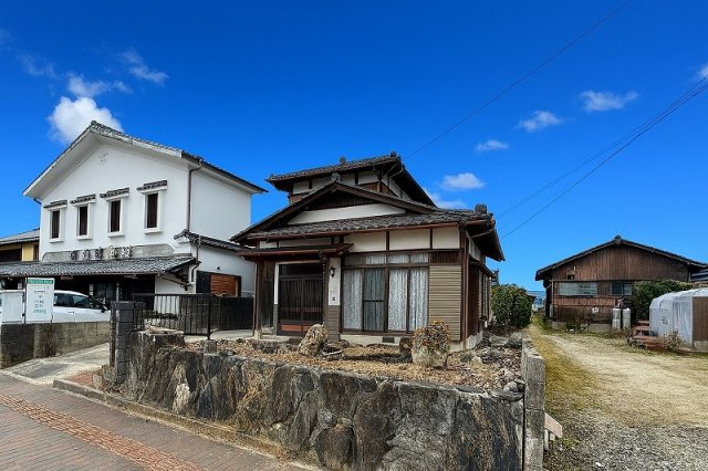 小城町上町貸戸建の外観
