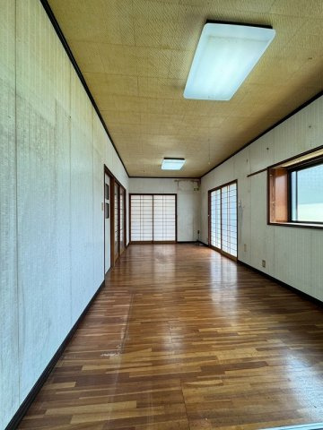 小城町上町貸戸建の居間・リビング