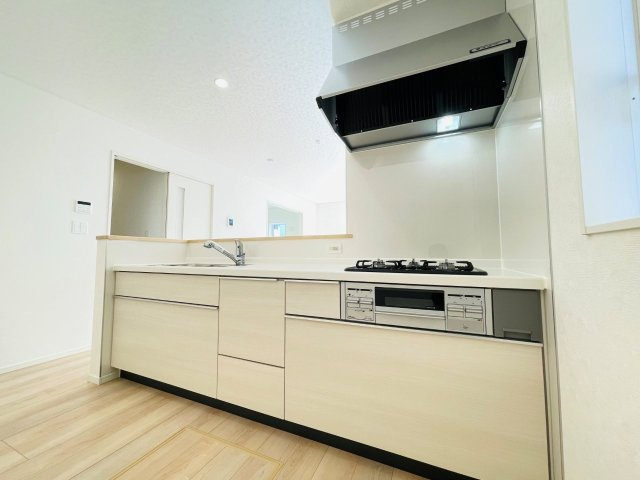 豊田市小坂町第6　新築分譲住宅　全1棟　1号棟のキッチン|使い勝手の良いシステムキッチン。