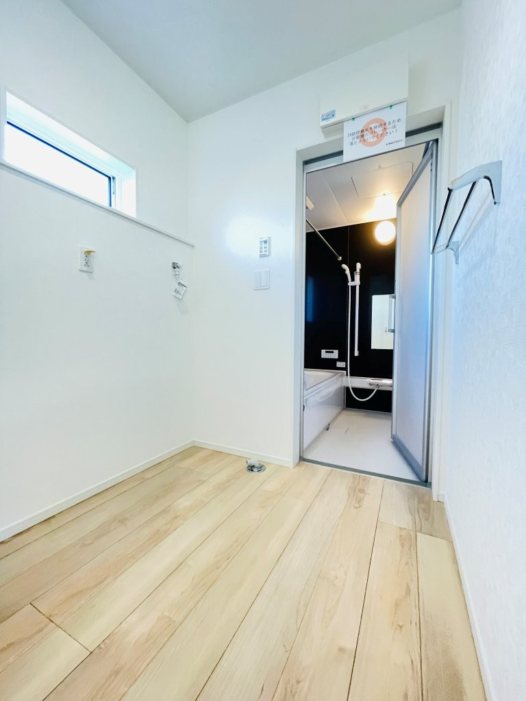 豊田市小坂町第6　新築分譲住宅　全1棟　1号棟の脱衣所