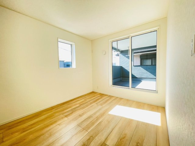 豊田市小坂町第6　新築分譲住宅　全1棟　1号棟の洋室|居室は、収納つきで子ども部屋や寝室など多彩な用途の利用ができます♪