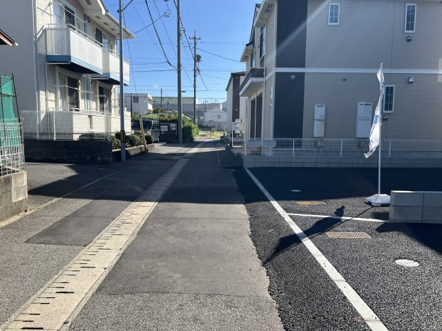 碧南市相生町第1（新築一戸建）の前面道路含む現地写真