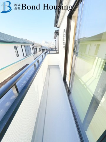 小中学校徒歩10分圏内・長期優良住宅　学園東町　全2棟　2号棟のバルコニー