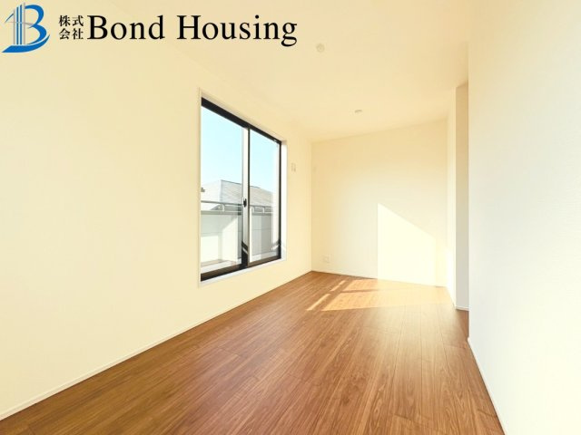 小中学校徒歩10分圏内・長期優良住宅　学園東町　全2棟　1号棟の洋室