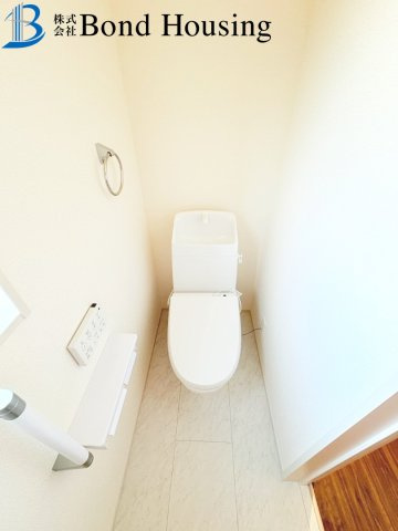 小中学校徒歩10分圏内・長期優良住宅　学園東町　全2棟　1号棟のトイレ