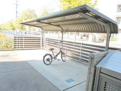 【その他】 | あけぼの６番館やまさ B棟 | 屋根付き駐輪場