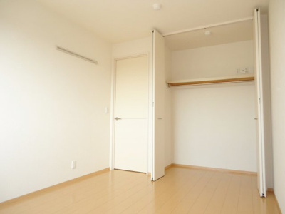 【その他】 | あけぼの６番館やまさ B棟 | 西側洋室6帖のクローゼット