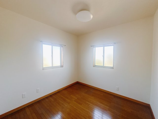 【中古戸建】本庄市小島南3丁目の洋室|■2階洋室｜子供部屋のメリットは「自立心を養うことができる」「自分で整理整頓できるようになる」そして、お子様が成長した際には「プライバシーを確保できる」といい事だらけ♪