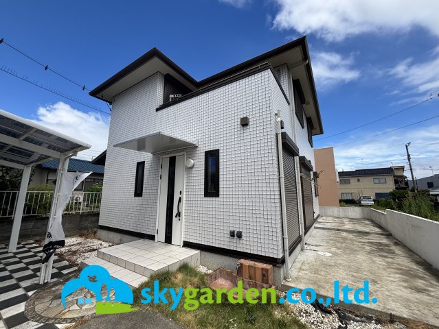 秦野市ひばりケ丘　中古戸建の外観