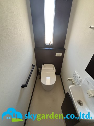 秦野市ひばりケ丘　中古戸建のトイレ