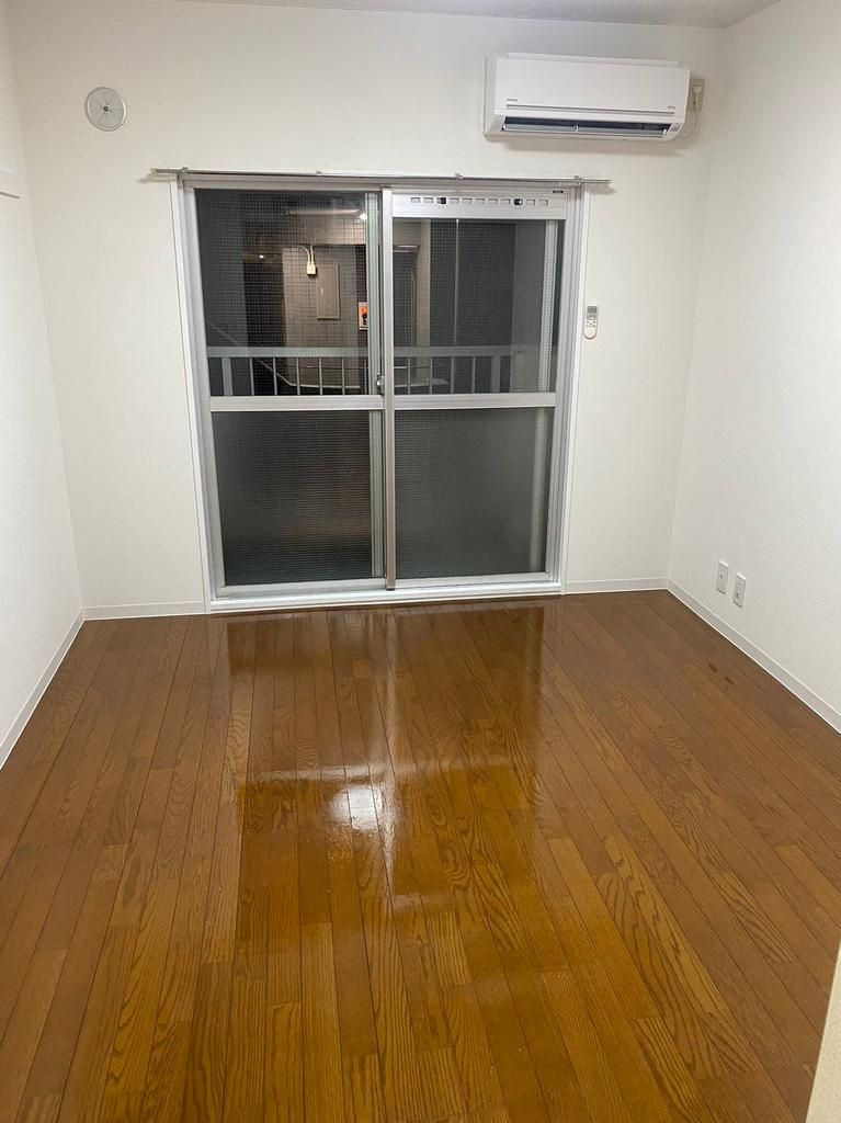 市川市欠真間１丁目の賃貸マンションの居間・リビング