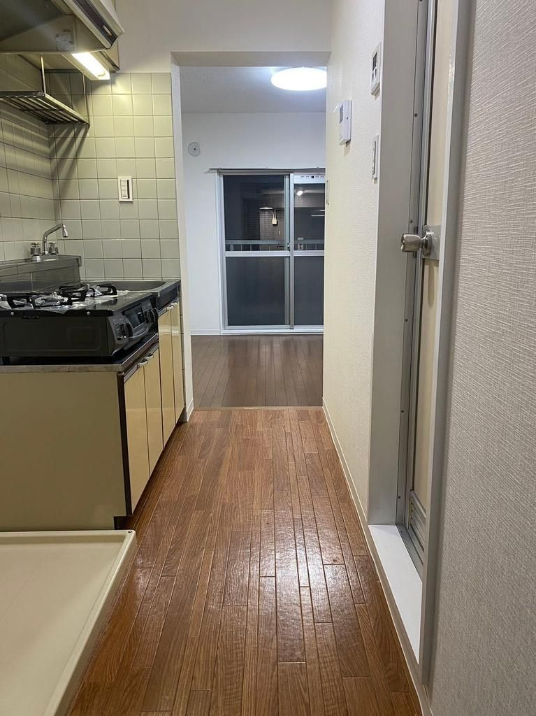 市川市欠真間１丁目の賃貸マンションの玄関