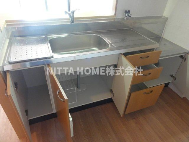 ロワールコートのキッチン|キッチン収納豊富です(^^)/