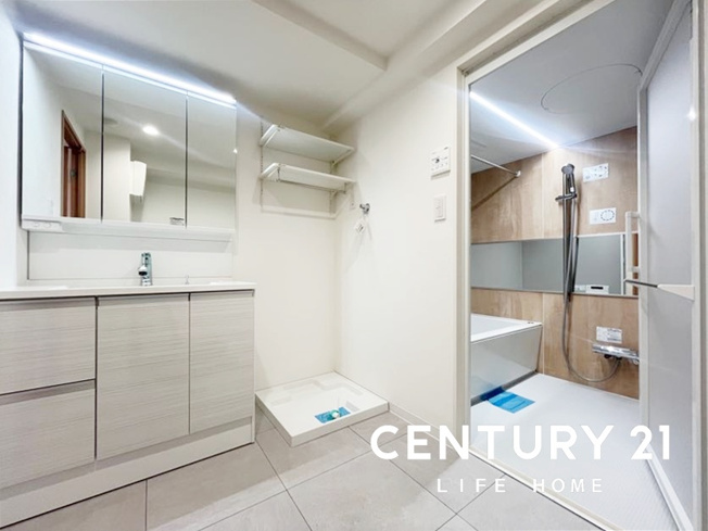 【独立洗面台】 | プランドール宿河原 | 朝の支度にも助かる、独立の洗髪洗面化粧台