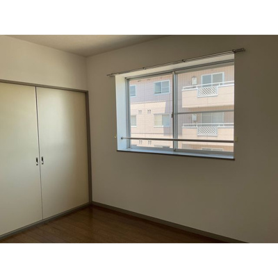 【居間・リビング】 | ガーデンムツミB | 使いやすい居間です