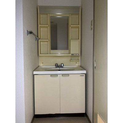 【洗面所】 | ガーデンムツミB | 使いやすい洗面所です
