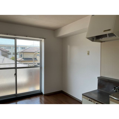 【居間・リビング】 | ガーデンムツミB | 居間です