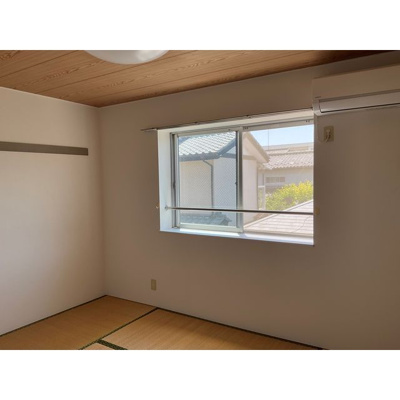 【居間・リビング】 | ガーデンムツミB | おしゃれな居間です