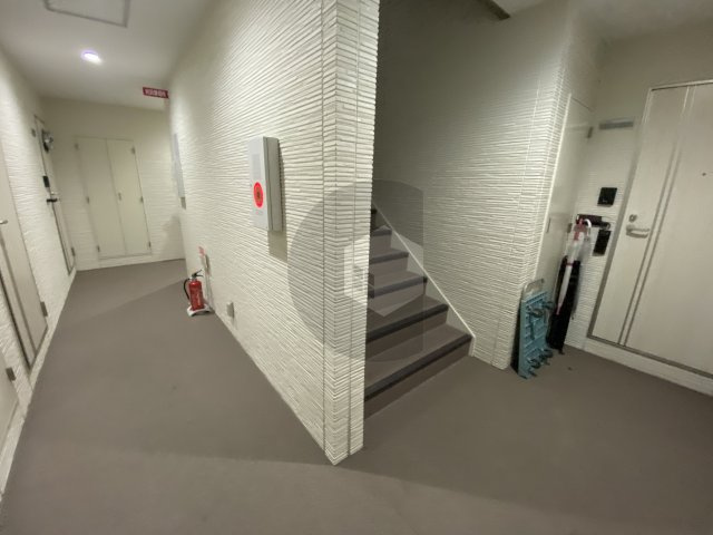 クリエオーレ寿町2のロビー