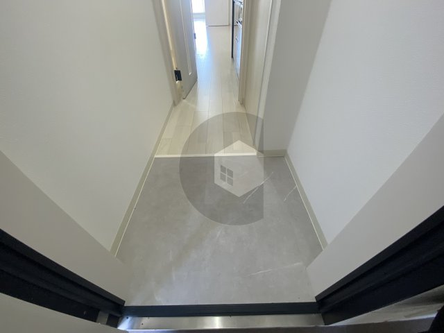 クリエオーレ寿町2の玄関