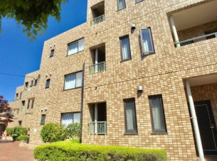 【外観】 | 鉄筋コンクリート造のがっちりとした建物。