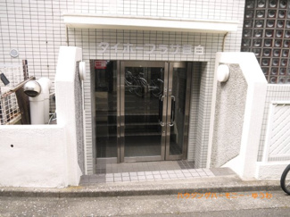 【エントランス】 | 清廉とされたエントランスになっています。