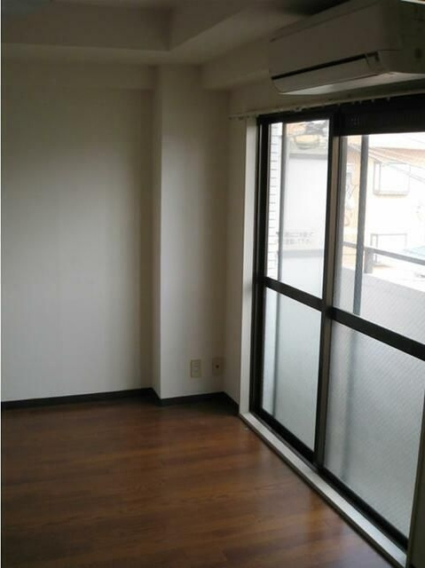 ニュー原木マンションの寝室