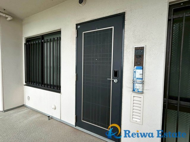 オクトス湘南茅ヶ崎グランドヒルの玄関