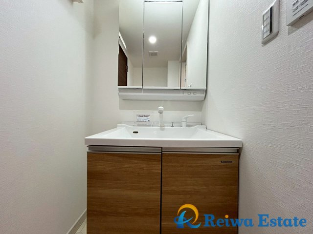 オクトス湘南茅ヶ崎グランドヒルの独立洗面台