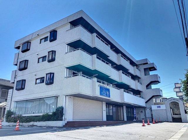 セントラル清城の駐車場