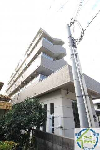 フラットワンの外観|外観は落ち着いています