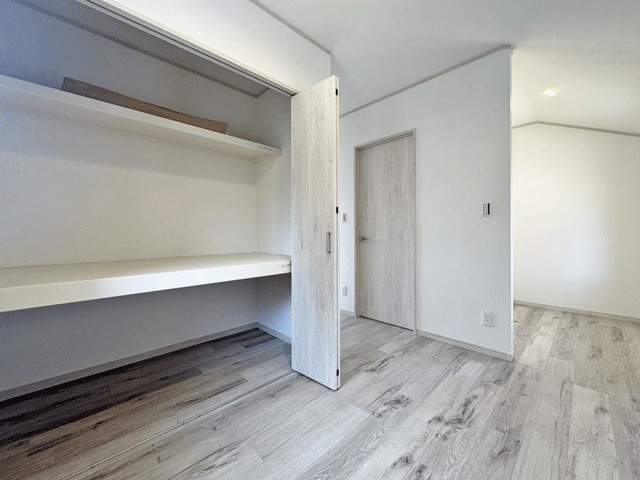 仙台市青葉区北根1丁目の洋室