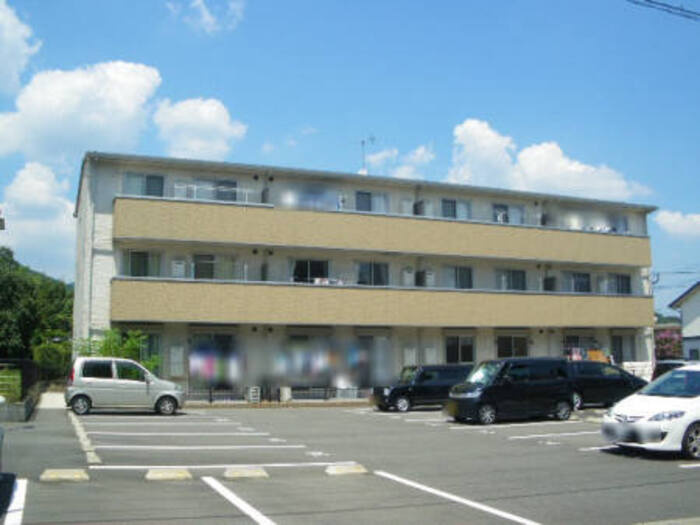 グラン・ドミール古賀 B棟