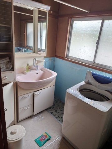 玉野市玉原1丁目の独立洗面台