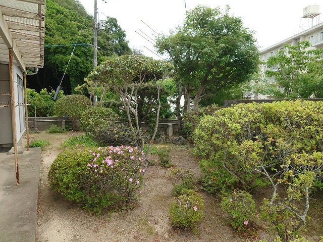 玉野市玉原1丁目の庭
