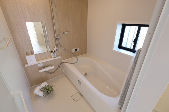 《仲介手数料無料》上尾市中分１丁目27-6新築一戸建てハートフルタウンの浴室