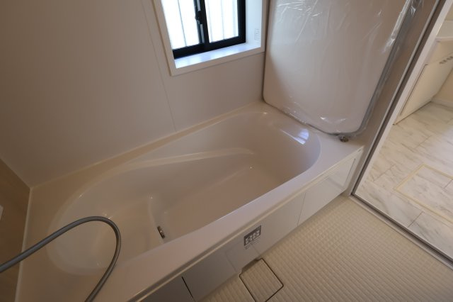 《仲介手数料無料》上尾市中分１丁目27-6新築一戸建てハートフルタウンの浴室