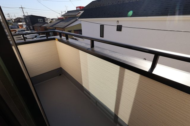 《仲介手数料無料》上尾市中分１丁目27-6新築一戸建てハートフルタウンのバルコニー