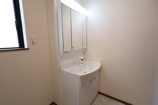 《仲介手数料無料》上尾市中分１丁目27-6(B号棟)新築一戸建てハートフルタウン