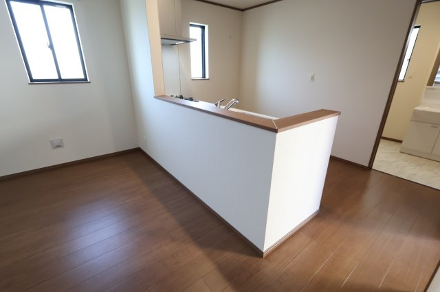 《仲介手数料無料》上尾市中分１丁目27-6(B号棟)新築一戸建てハートフルタウン