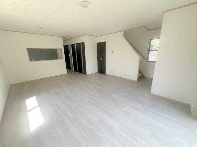 三宅町戸建の居間・リビング