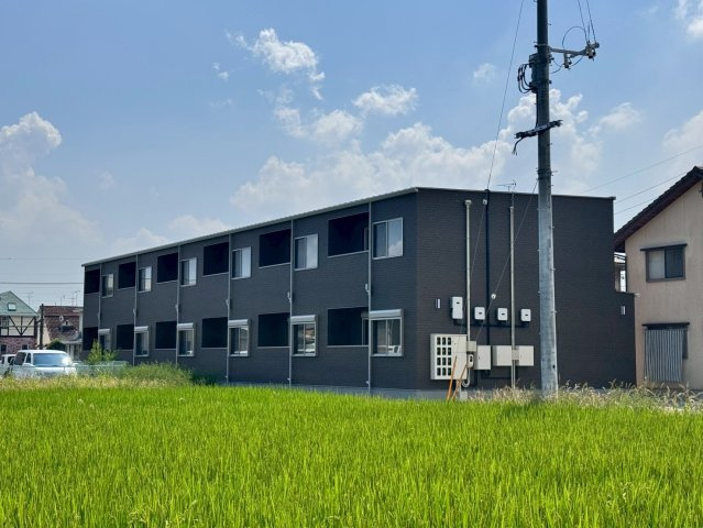 エクセレンス西花尻の外観
