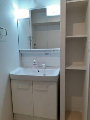 【洗面所】 | コントラスト