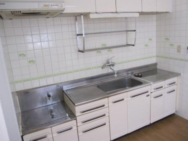 K・B・M井口台のキッチン|コンパクトなキッチンで掃除もラクラク