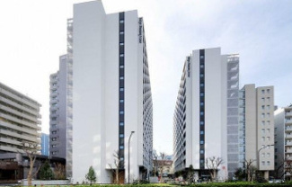 【外観】 | 鉄筋コンクリート造のがっちりとした建物。