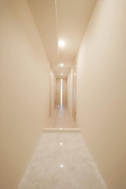 ＲＹＯＧＯＫＵ　ＳＴＡＴＩＯＮ　ＲＥＳＩＤＥＮＣＥの玄関