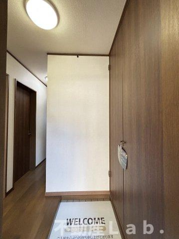 シャルマン野口　A棟の玄関